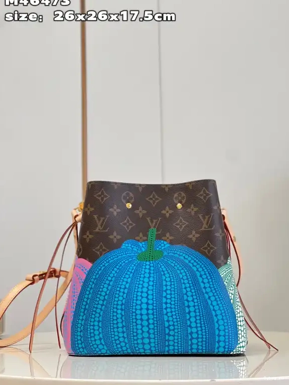 MM NÉONOÉ VUITTON LOUIS 0611